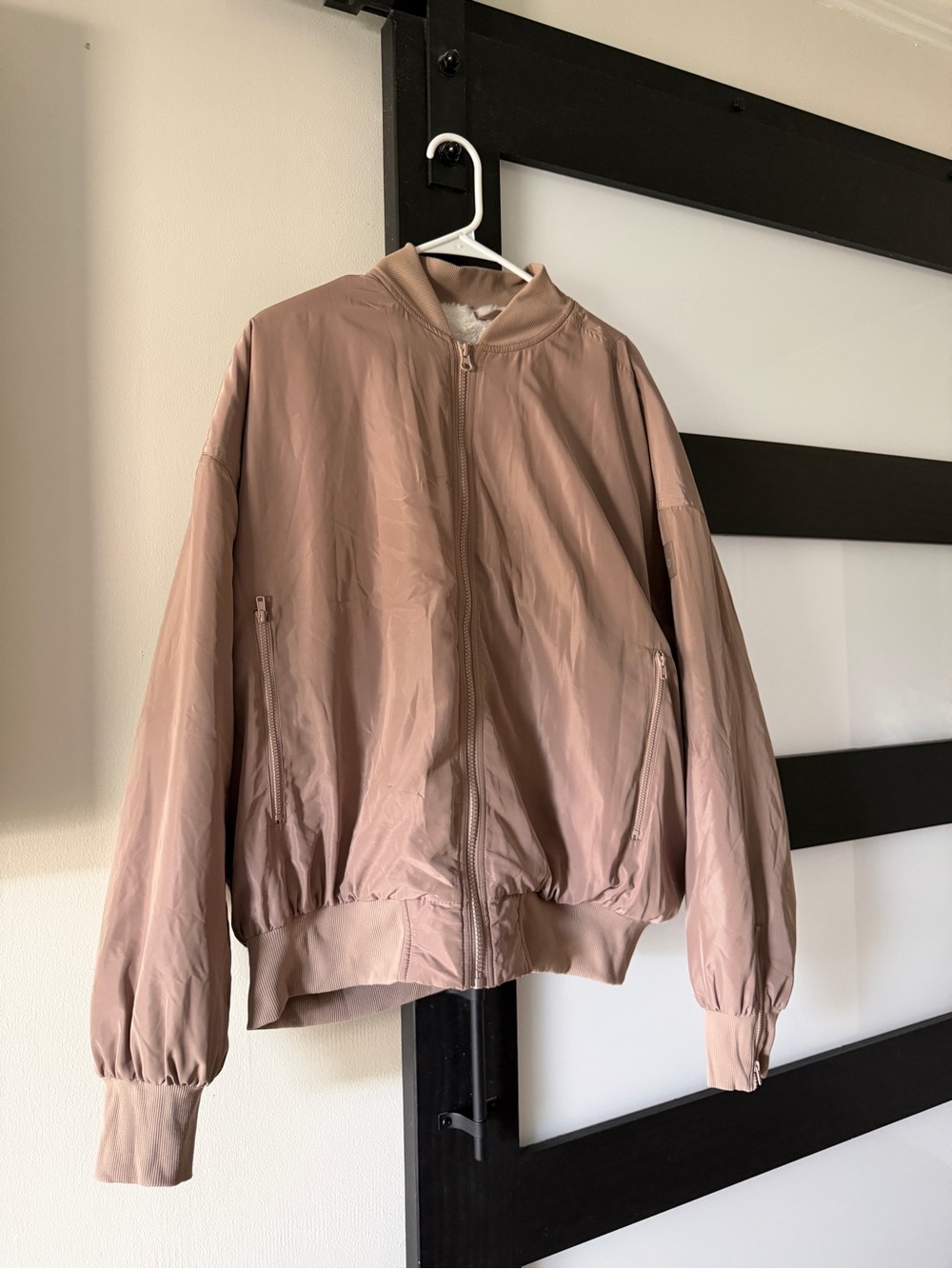 ALO Yoga Urbanite Bomber Jacket